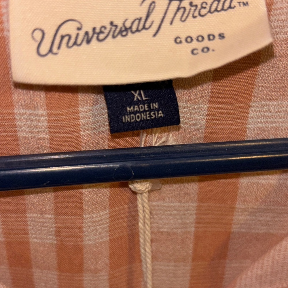 NWT Universal Threads Top Camp Shirt - Picture 3 of 5